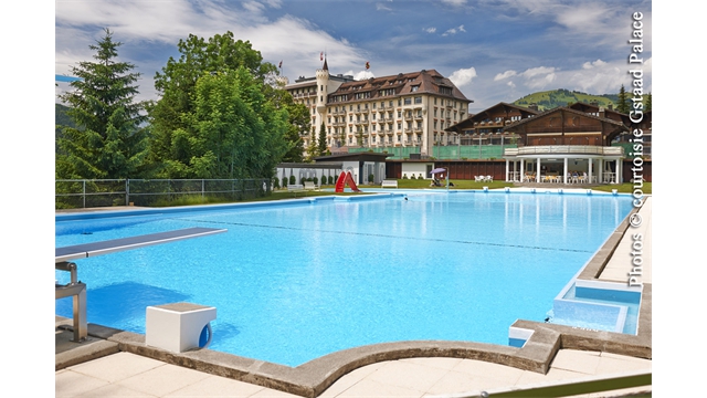 Piscine olympique en plein air