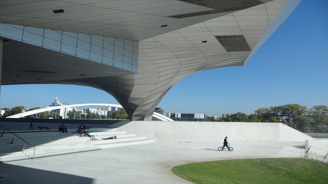 Musée des Confluences esplanade © GAD Exclusif Magazine