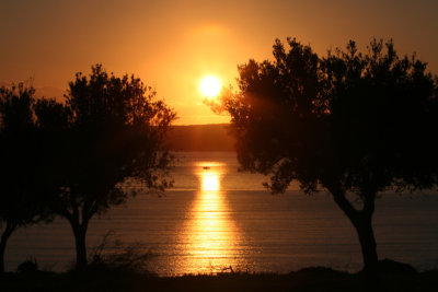 La baie de Navarino au coucher du soleil