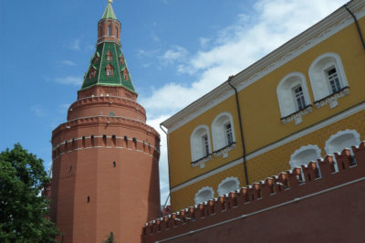 Une des 19 tours du Kremlin (c) G.A.-D