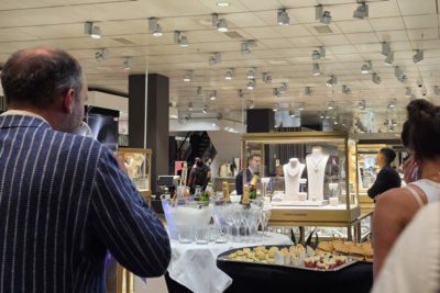 Ambiance vue sur les présentoirs Loewe-Jacob&Co