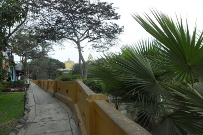 (C) GAD Quartier typique de Lima