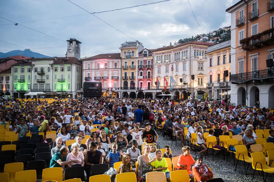 Piazza Grande projection pour les familles