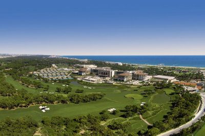 Entre ciel et mer vue générale sur le Regnum Carya Golf & Spa Resort