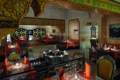 Le restaurant oriental dans tout le raffinement inspirés par la tradition du pays