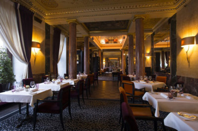 Vue sur la magnifiques salle du restaurant Savva