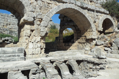 Perge un enchevêtrement de vestiges qui en disent long sur l'importance de la cité (c)G.A.-D.