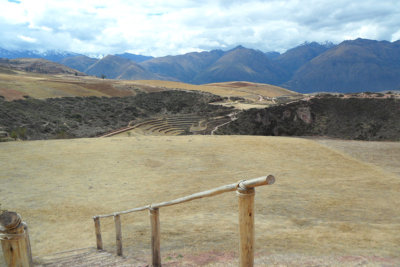 (C) GAD A Moray les incas ont acclimaté plusieurs espèces de plantes