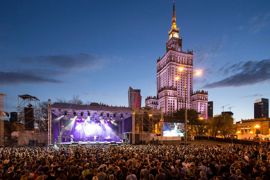 Concert en plein air Varsovie une capitale qui bouge