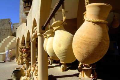 L'authentique souk de Nizwa toujours très fréquenté © OT Oman