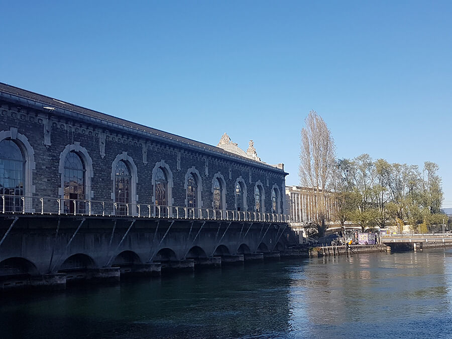 BFM un édifice de l'ère industriellle imposant son élégante architecture le long du Rhône (c)GAD