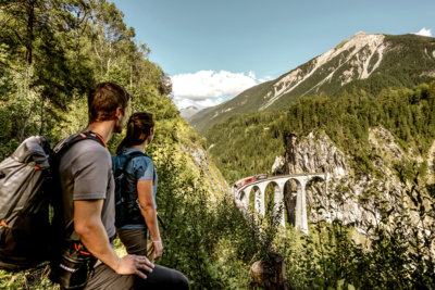 Alpine Circle la nouvelle route touristique à travers le Canton des Grisons (c) Grisons Tourisme