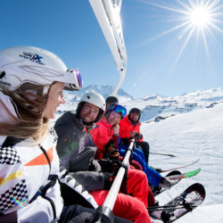 Pas moins de 200 remontées mécaniques transportent les skieurs sur les pistes (c) P.Tournaire OT Val Thorens_