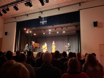 C'est une salle des Morettes pleine de la Commune de Prangins qui a apprécié le Concert de Musique Espagnole (c) Illyria Pfyfer