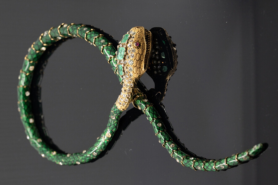 Horovitz & Totah Antique Enamel snake necklace set with Emeralds, Diamonds and Rubies. Circa 1890.