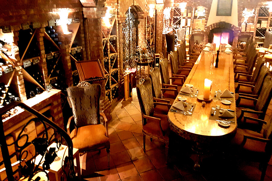 Une époustouflante salle de banquets accueillant dans l'intimité de petits groupes ou à l'occasion d'événements à célébrer (c) GAD