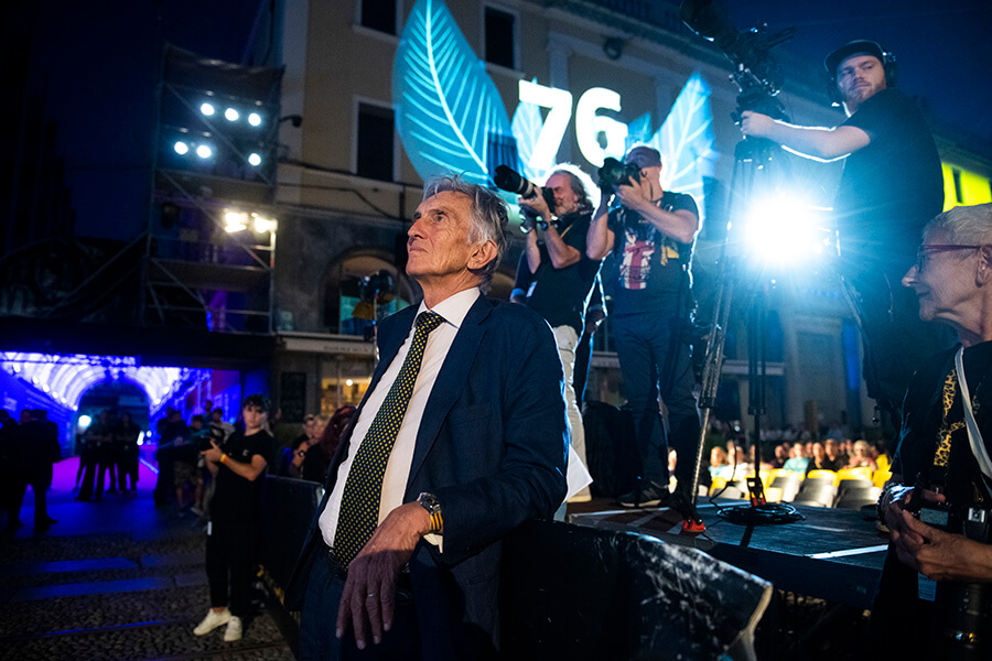 Sous le regard de Marco Solari ouverture sur la Piazza Grande du 76e Locarno Film Festival glorifiant le Cinéma et le Tessin (c) Locarno Film Festival Ti-Press