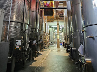 Donnafugata les chais de maturation du Domaine de l'Etna
