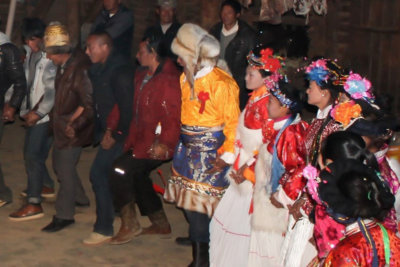 Fête au Village avec les membres de la Maison Na (c) Pascale Marie Milan Barbier-Mueller