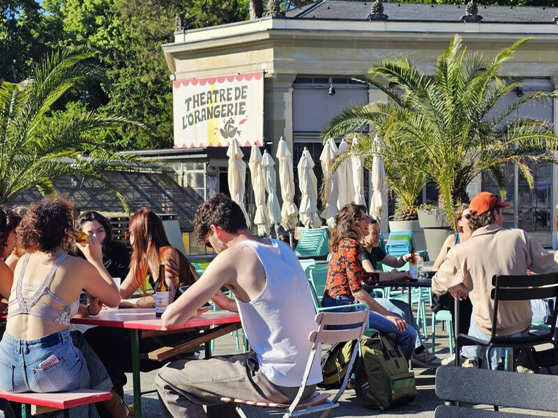 Charmant moment de détente , L'Orangerie, un théâtre dans un cadre bucolique et accueillant (c) GAD