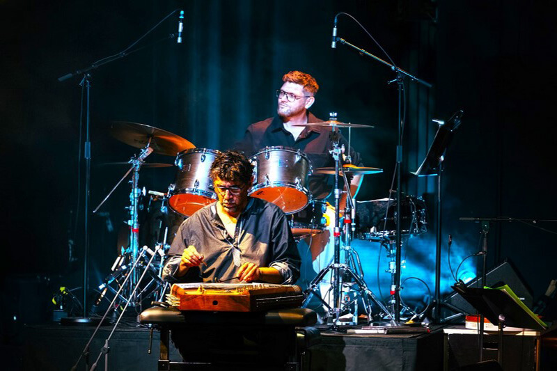 Une nuit de rythmes et musiques à travers l'Orient avec Keyvan Chemirani et ses amis