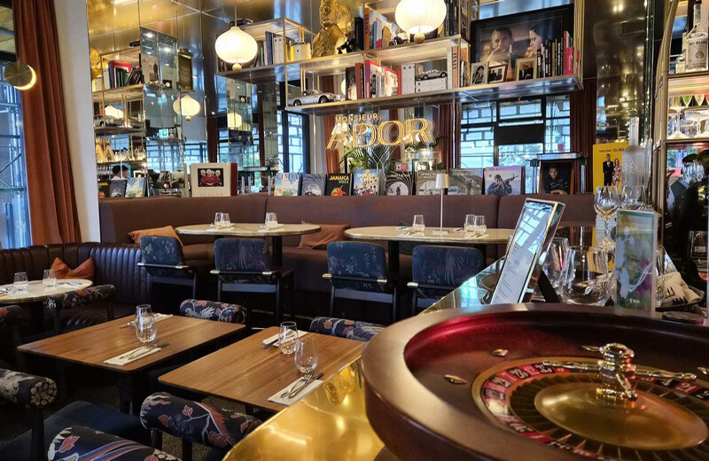 Monsieur Ador, perspective sur le restaurant à l'accueil sophistiqué cool... (c) GAD